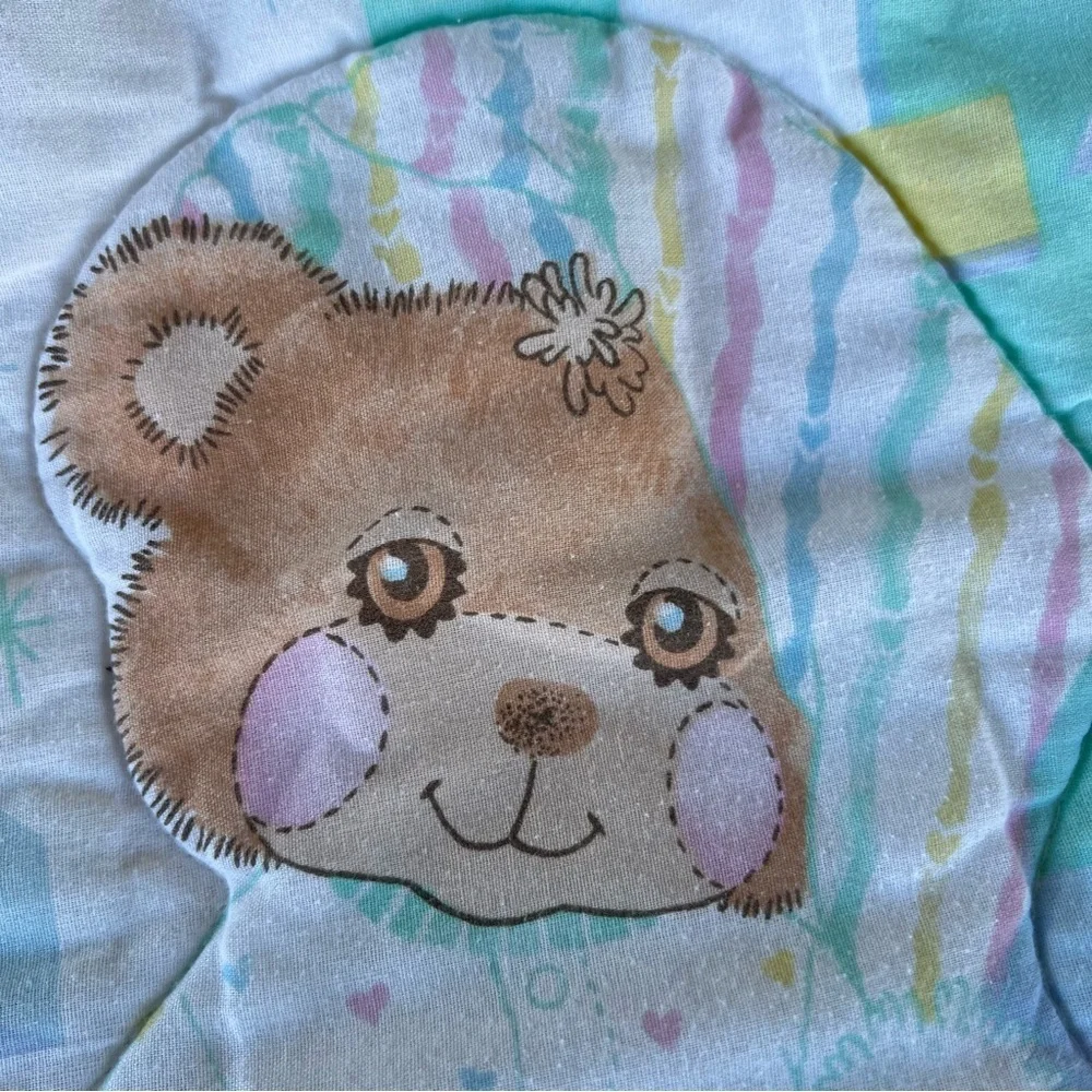 VTG Pastel Beddy Teddy Bear Riegel Quilted Crib Comforter BABY Blocks 31x42 GUC
